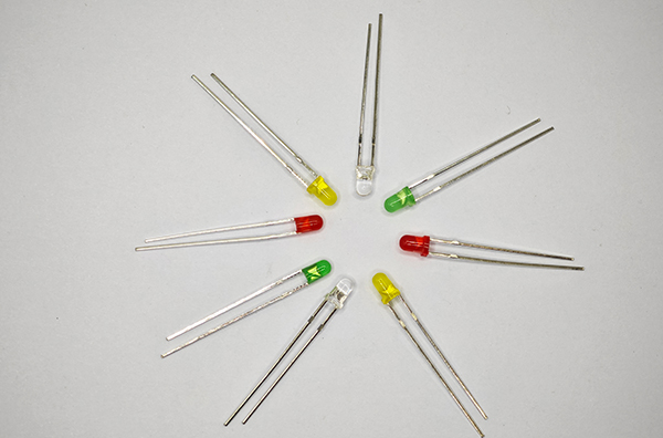 紅外對管工作原理：從發射到接收的準確對接
